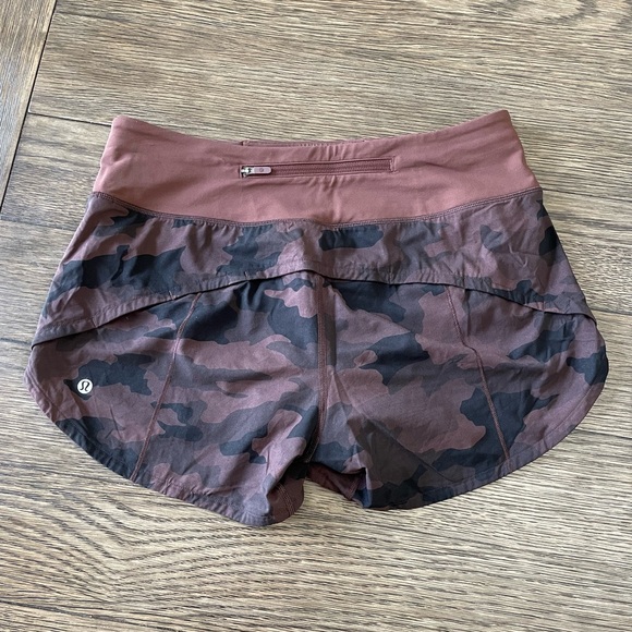Lululemon Speed Up Shorts - Picture 2 of 7
